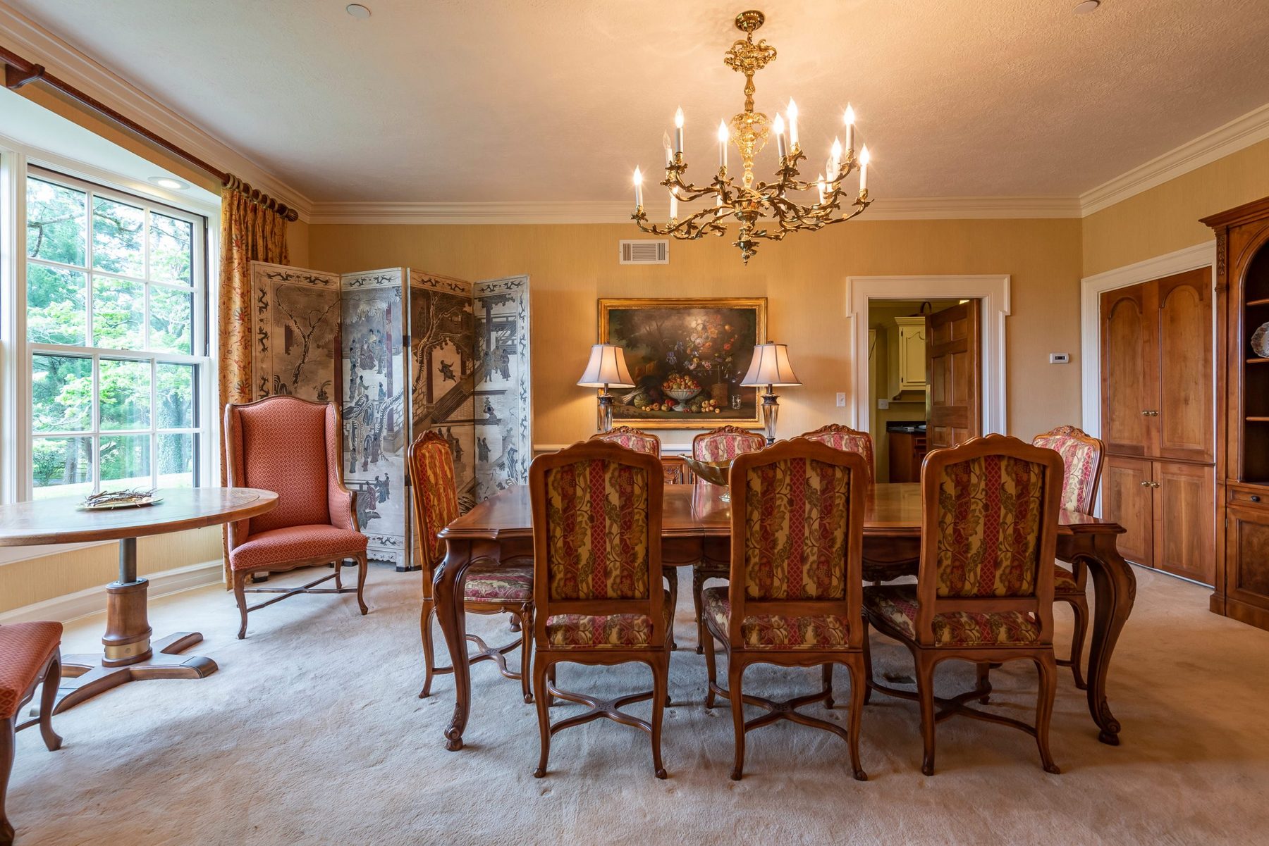 Formal dining room